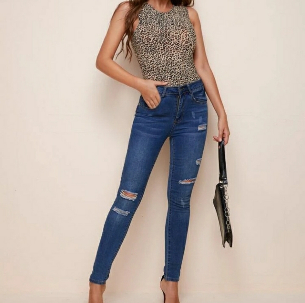 Leopard Bodysuit - Picture 2 of 7